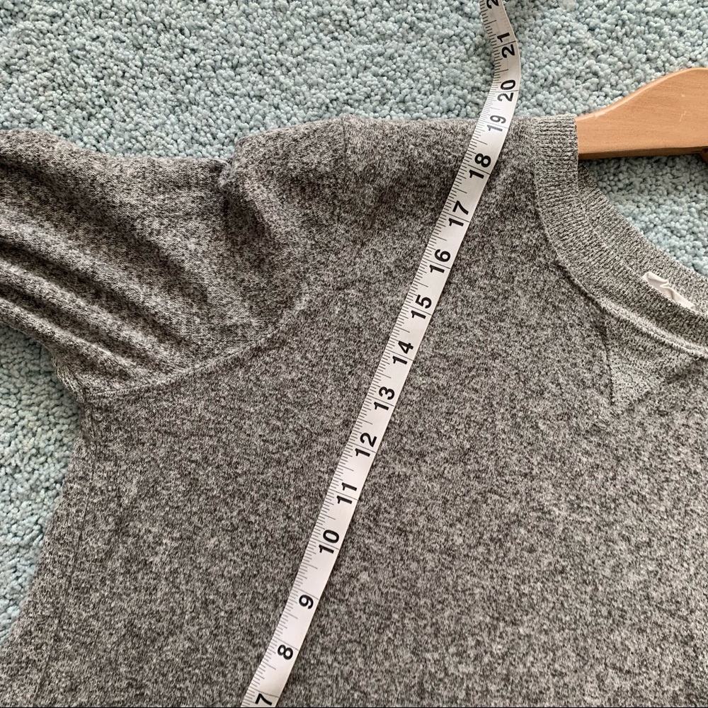 UO basic grey sweater - Picture 4 of 5